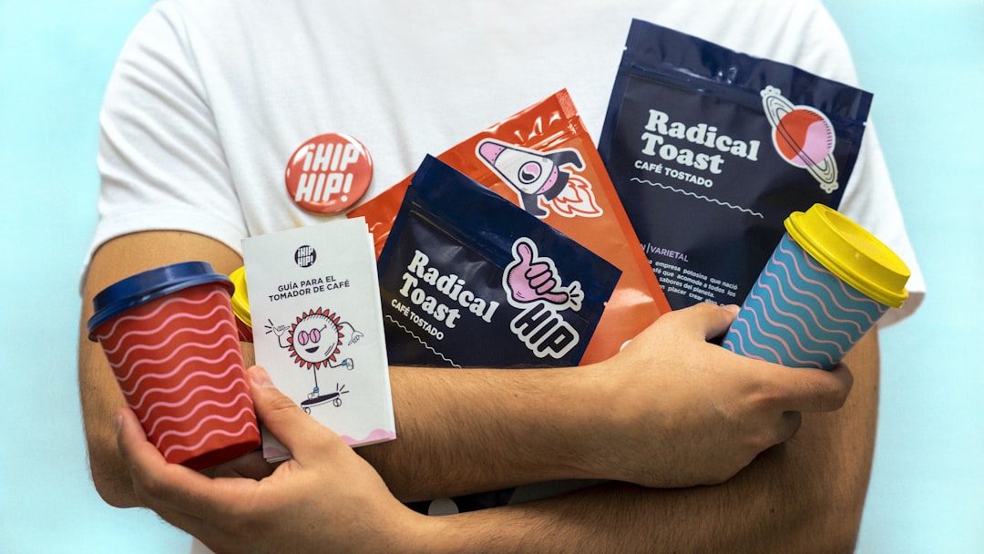 ¡Hip Hip! is a specialty coffee brand, which means that it is a gourmet coffee. Each of the steps in the production process has been considered and chosen to ensure its quality. At the same time, being such a meticulous procedure, it is possible to give an incomparable flavor resulting in a comprehensive and unique experience.

Hip Hip! was born with the philosophy that everyone can enjoy a good coffee. It is an inclusive, friendly brand that usually explains things in a simple and easy-to-understand way. Breaking in this way with the idea that only experts and experts can afford to enjoy the